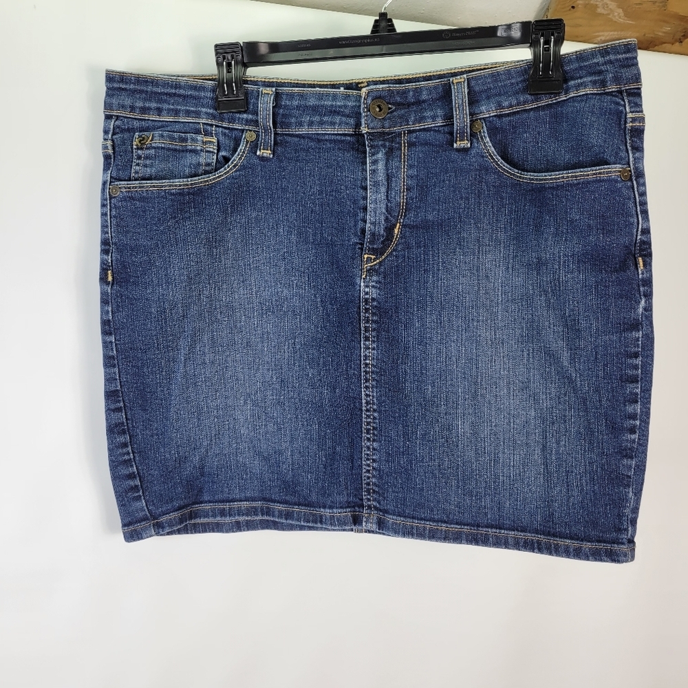 Denizen from Levis Denim Mini Skirt Cotton Size 16 Medium Wash